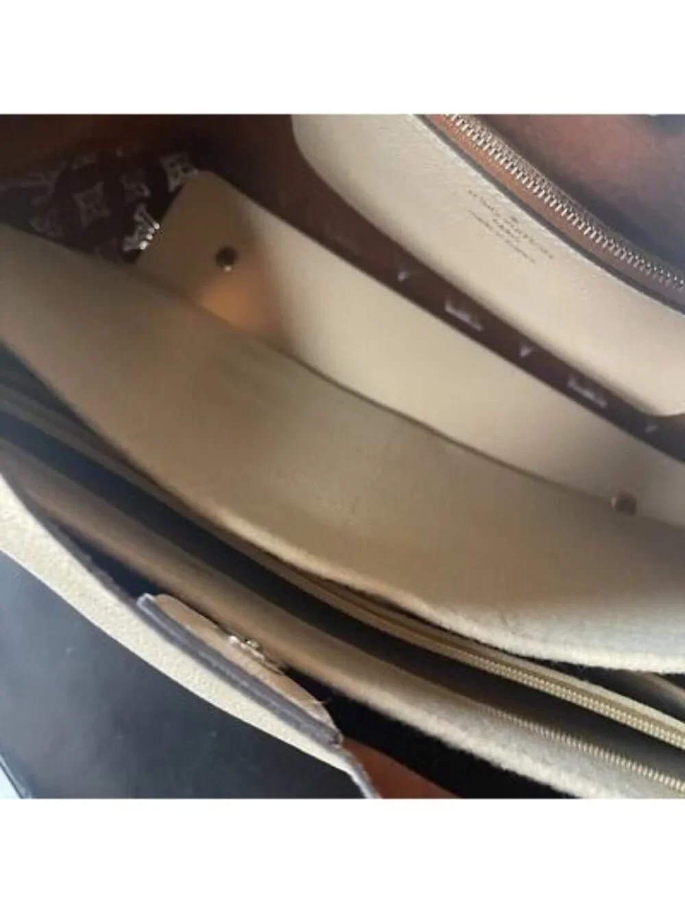 Louis Vuitton Monogram Carmel Hobo Mahina Leather Shoulder Tote Bag - Picture 10 of 10
